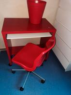 Bureau et chaise plus poubelle ikea 15€, Enlèvement, Utilisé, Bureau