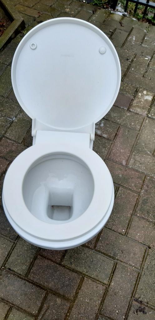 Porseleine Design Ophang W.c. NIEUW, Huis en Inrichting, Badkamer | Badkamermeubels, Zo goed als nieuw, Ophalen