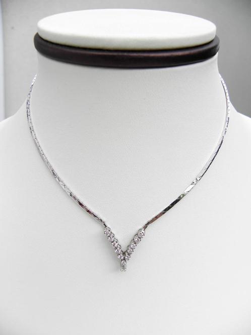 18KT wit gouden ketting met Briljanten 💎, Handtassen en Accessoires, Kettingen, Zo goed als nieuw, Goud, Wit, Met edelsteen, Met hanger