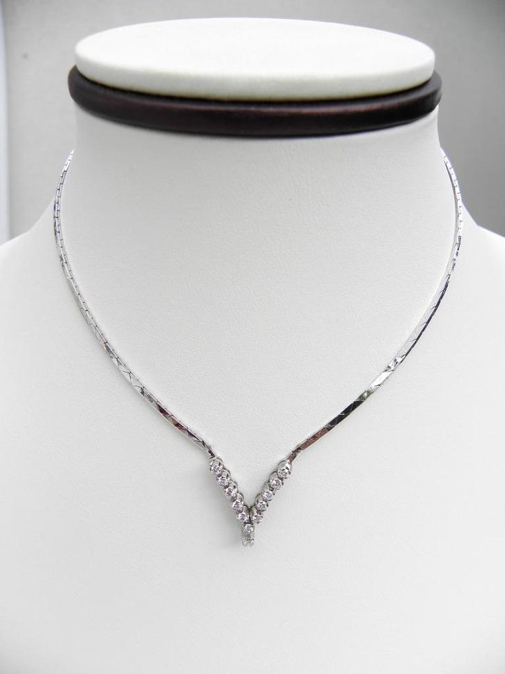 18KT wit gouden ketting met Briljanten 💎, Handtassen en Accessoires, Kettingen, Zo goed als nieuw, Goud, Wit, Met edelsteen, Met hanger