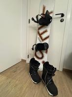 Snowboard Yes en Boots Burton, Enlèvement, Comme neuf, Planche