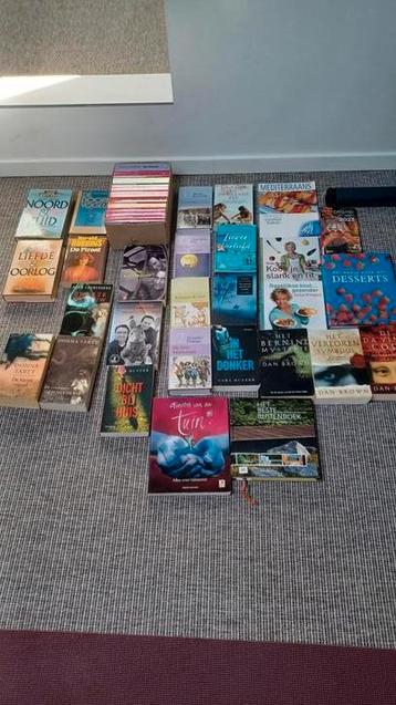 Lot van 38 boeken beschikbaar voor biedingen
