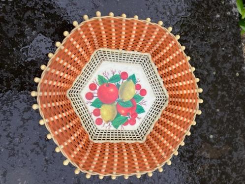 Plastona Gevlochten Plastic Mandje Retro Oranje. Greece, Verzamelen, Retro, Ophalen of Verzenden