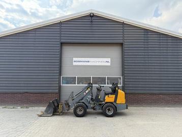 Giant D263 S minishovel / kniklader beschikbaar voor biedingen
