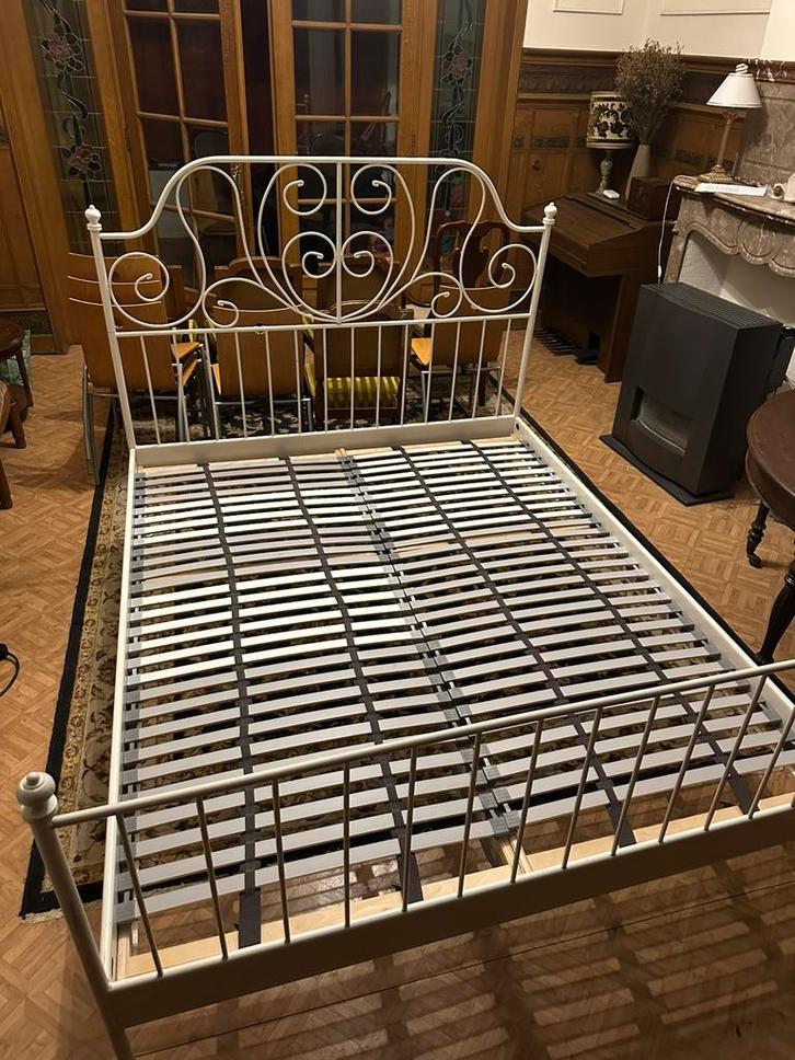 Lit Double en Métal Blanc – Style Romantique, Maison & Meubles, Chambre à coucher | Lits, Comme neuf, Deux personnes, Bois, Blanc