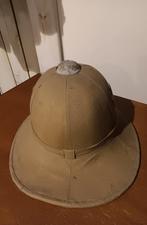 Tropenhelm, Enlèvement