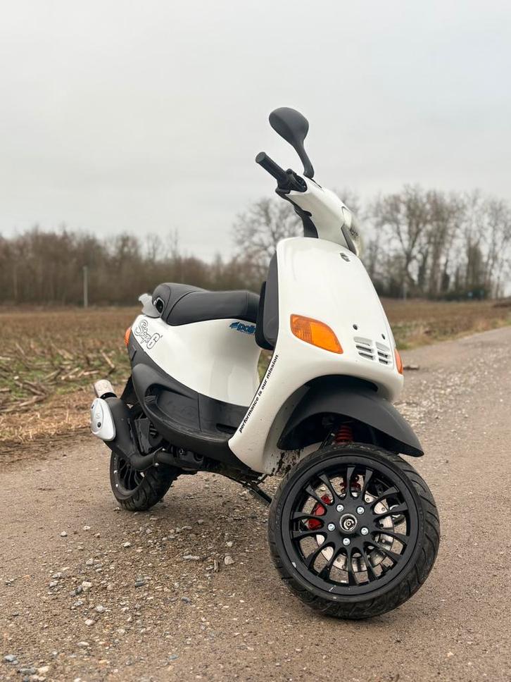 Zip type 3, Fietsen en Brommers, Scooters | Vespa, Gebruikt, Overige modellen, Klasse A (25 km/u), Benzine, Ophalen