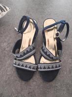 Blauwe sandalen met strass, Vêtements | Femmes, Chaussures, Enlèvement ou Envoi, Trend One, Porté, Bleu