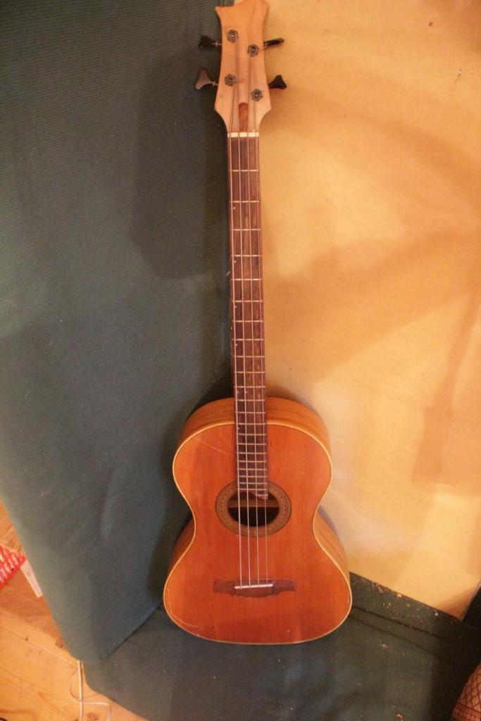 akoestische bas, Muziek en Instrumenten, Snaarinstrumenten | Gitaren | Bas, Gebruikt, Akoestisch, Ophalen