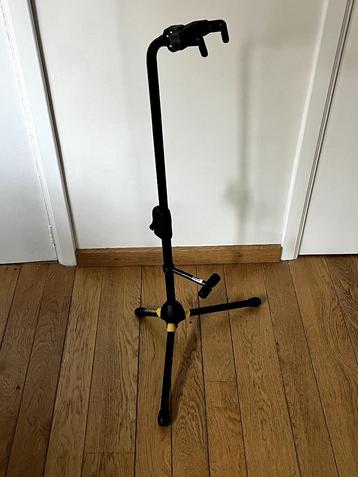 Hercules gitaar stand beschikbaar voor biedingen