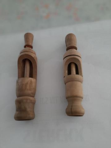 2 vintage houten wijnfles corkers beschikbaar voor biedingen