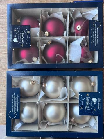 Kerstballen beschikbaar voor biedingen