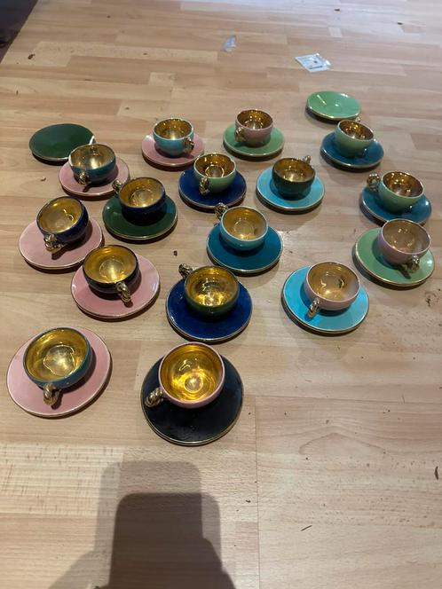 Service tasse, sous-tasses Vallauris, Antiek en Kunst, Antiek | Servies compleet