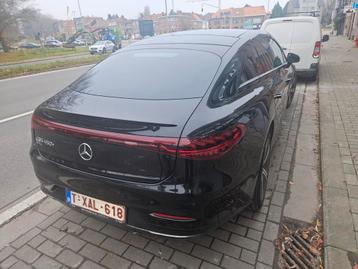 Chauffeur taxi limousine  beschikbaar voor biedingen