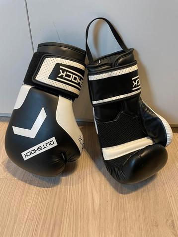 Bokshandschoenen outshock beschikbaar voor biedingen