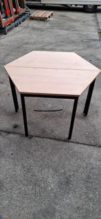 Trapezium tafeltjes., Ophalen, Zo goed als nieuw