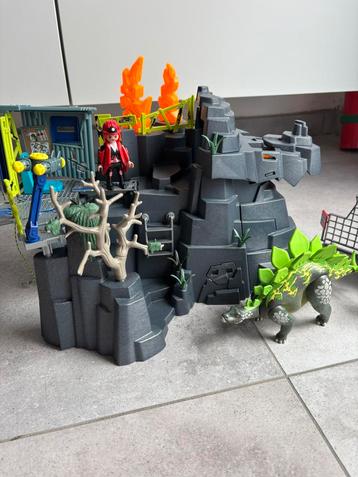 Groot lot playmobil beschikbaar voor biedingen