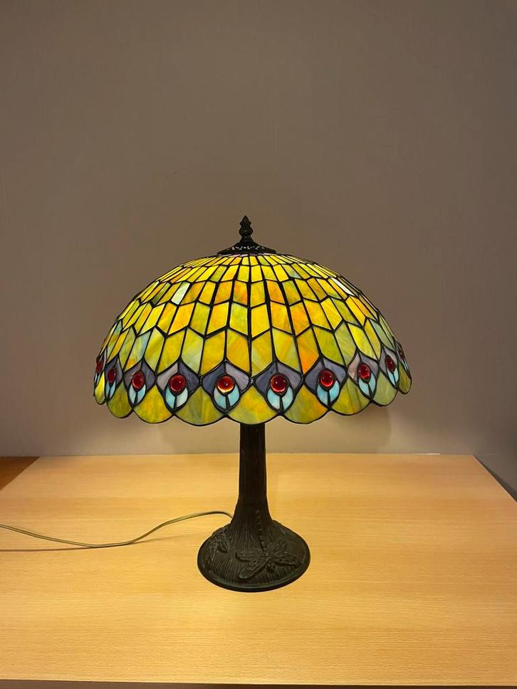 Tiffany-stijl tafellamp ( glas in lood design), Huis en Inrichting, Lampen | Tafellampen, Zo goed als nieuw, 50 tot 75 cm, Glas