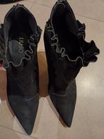 Liu Jo, Enlèvement ou Envoi, Noir