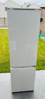 Koelkast en diepvries zanussi inbouw (Moet dringend weg), Elektronische apparatuur, Koelkasten en IJskasten, Ophalen, Zo goed als nieuw