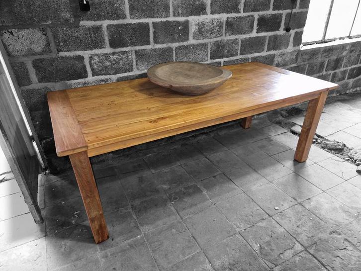 Table de salle à manger Monastery, Maison & Meubles, Tables | Tables à manger, Enlèvement