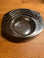 Kommetjes (nieuw), Enlèvement