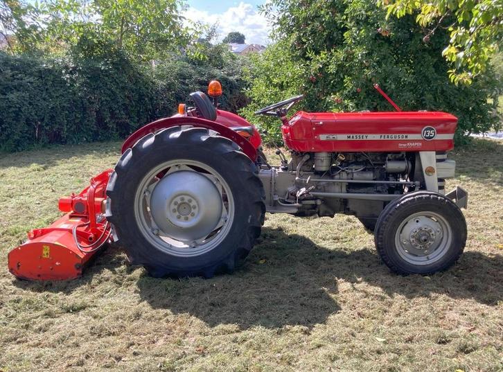Massey Ferguson 135 met klepelmaaier Sicma TB-140, Zakelijke goederen, Landbouw | Tractoren, tot 2500, Massey Ferguson, tot 80 Pk