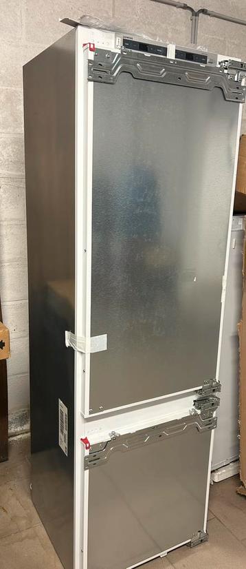 Frigo Siemens encastrable combiné avec congélateur neuf, Electroménager, Moins de 75 litres, Enlèvement, Neuf