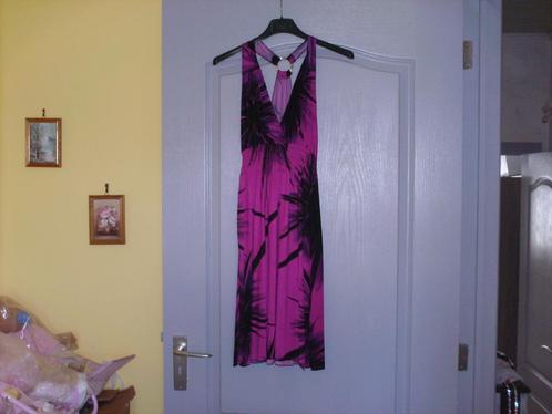 a vendre robe pour dame, Kleding | Dames, Jurken, Nieuw, Overige kleuren, Knielengte, Ophalen of Verzenden