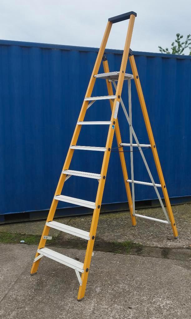 Industriele Trapladders 4-12 MetRevisie, Solide Petry Altrex, Doe-het-zelf en Bouw, Ladders en Trappen, Zo goed als nieuw, Trap