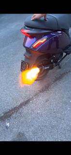 Zip a klasse met a b knop, Fietsen en Brommers, Ophalen, Zo goed als nieuw, Piaggio
