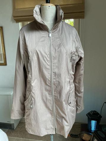 Wind en regenjas met kap Buretti, maten 42-44 beschikbaar voor biedingen