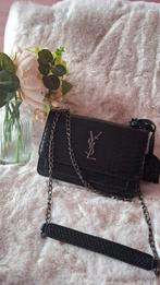 Très beau sac bandoulière ysl, Bijoux, Sacs & Beauté, Sacs | Sacs Femme, Enlèvement ou Envoi