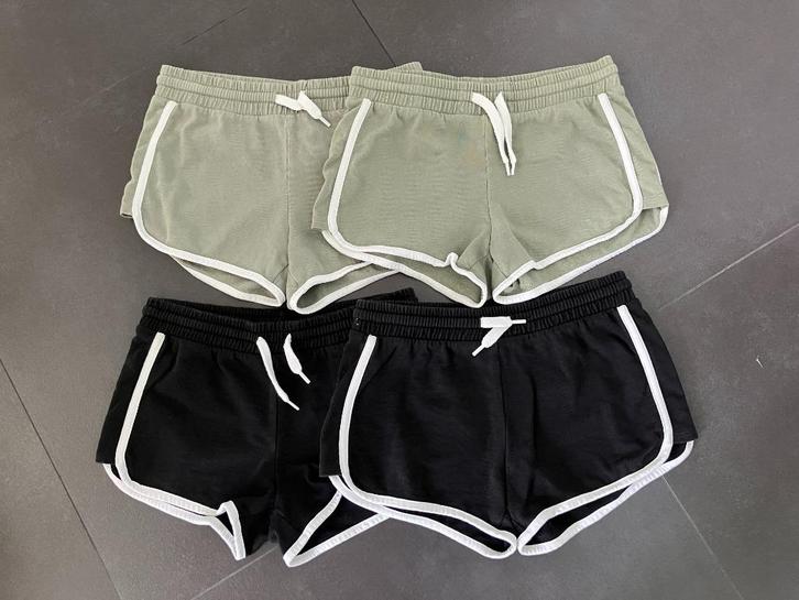 4x Sweatshort zwart / kaki H&M - maat 146 (tweeling), Enfants & Bébés, Vêtements enfant | Taille 146, Utilisé, Fille, Pantalon