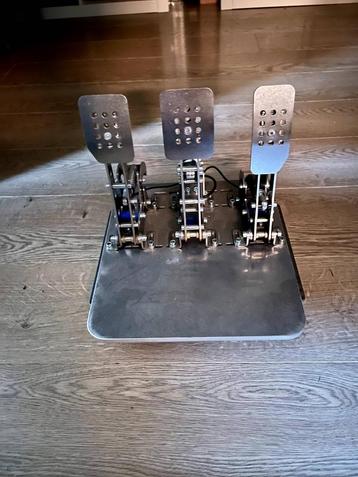Heusinkveld Pro 3 simracing pedalen + baseplate  beschikbaar voor biedingen