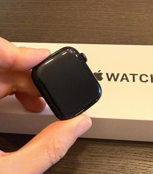 Apple Watch SE2 44mm Special Edition 2de generatie 2024, Handtassen en Accessoires, Smartwatches, Zo goed als nieuw, Ophalen