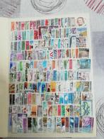 Album met +_ 1200 verschillende Belgische postzegels gestemp, Gestempeld, Verzenden