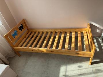 kinder hout bed 165x75 beschikbaar voor biedingen