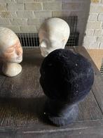 Pruikhouders.  €5.   Stuk, Enlèvement, Porté