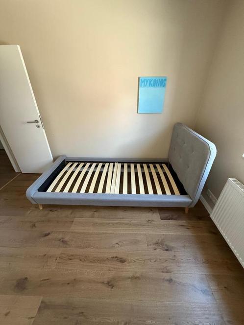 Moderne eenpersoonsbed, direct op te halen!, Huis en Inrichting, Slaapkamer | Bedden, Zo goed als nieuw, Eenpersoons, 90 cm, 200 cm