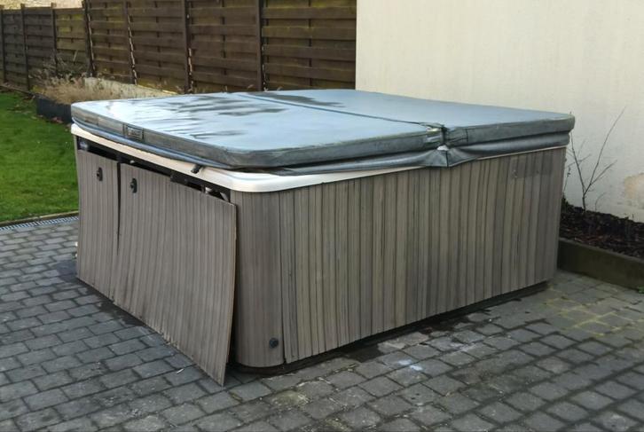 Jacuzzi 6personen. Geen lekkages., Tuin en Terras, Bubbelbaden en Hottubs, Gebruikt, Vast, Afdekzeil, Pomp, Ophalen