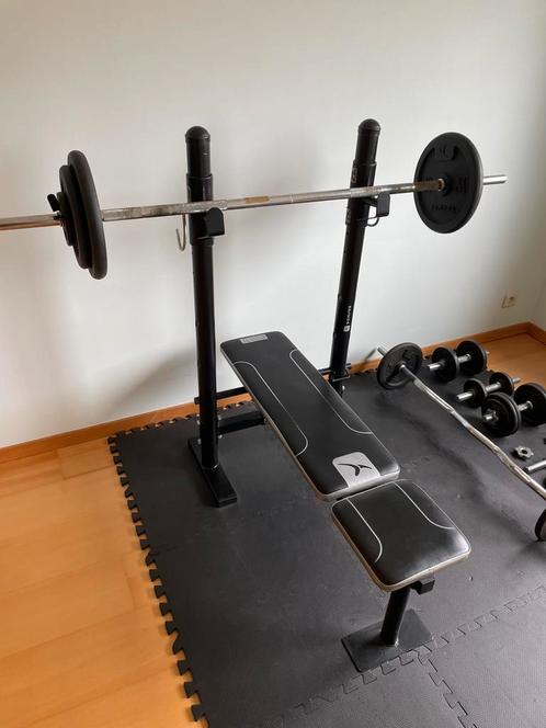 Bench Press inclusief gewichten, halters en ez curl bar, Sport en Fitness, Fitnessmaterialen, Gebruikt, Fitnessbank, Ophalen of Verzenden
