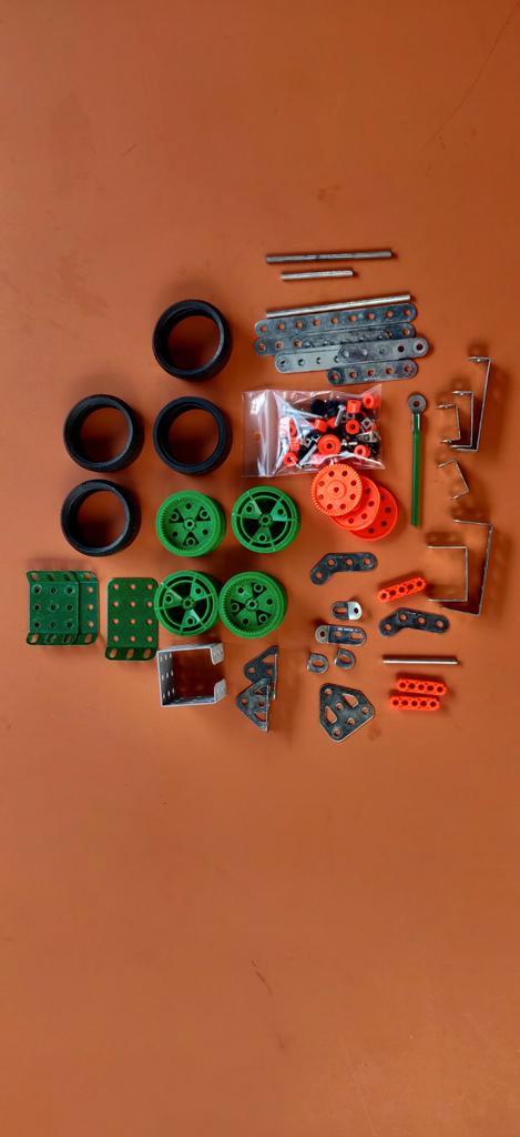 Meccano - restje, Verzamelen, Speelgoed, Zo goed als nieuw, Ophalen of Verzenden