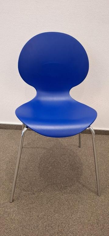 Chaises plastic bleu pieds métalliques, Métal, Enlèvement, Utilisé, Quatre
