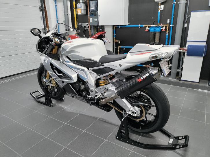 Aprilia RSV1000R, Motoren, Motoren | Aprilia, Particulier, Super Sport, meer dan 35 kW, 2 cilinders, Motorrijbewijs A, Sportuitlaat