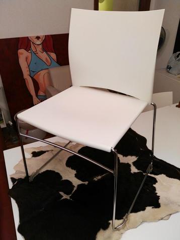 4 design kwaliteitsstoelen Topstar, witte kunststof, chroom  beschikbaar voor biedingen