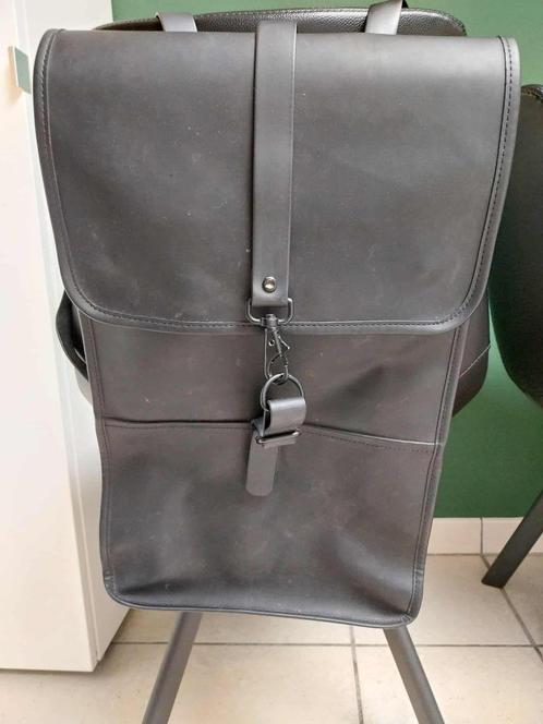 Rains large backpack rugzak, Handtassen en Accessoires, Tassen | Rugtassen, Gebruikt, Overige merken, 25 tot 40 cm, 45 tot 60 cm