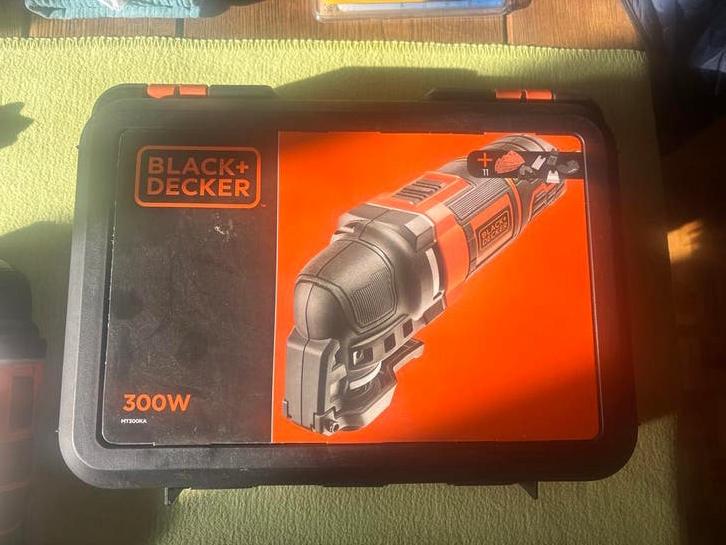 Black & Decker multitool MT300KA – compleet + koffer, Ophalen of Verzenden, Zo goed als nieuw, Minder dan 600 watt, Overige typen