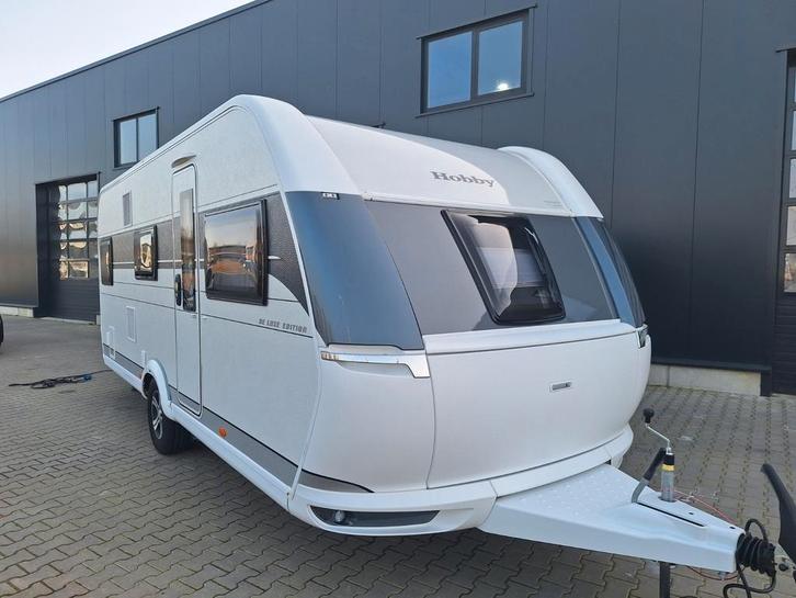 Hobby 545 KMF Stapelbed - Incl Mover en Voortent Erbij, Caravans en Kamperen, Caravans, Particulier, tot en met 6, Hobby, Stapelbed