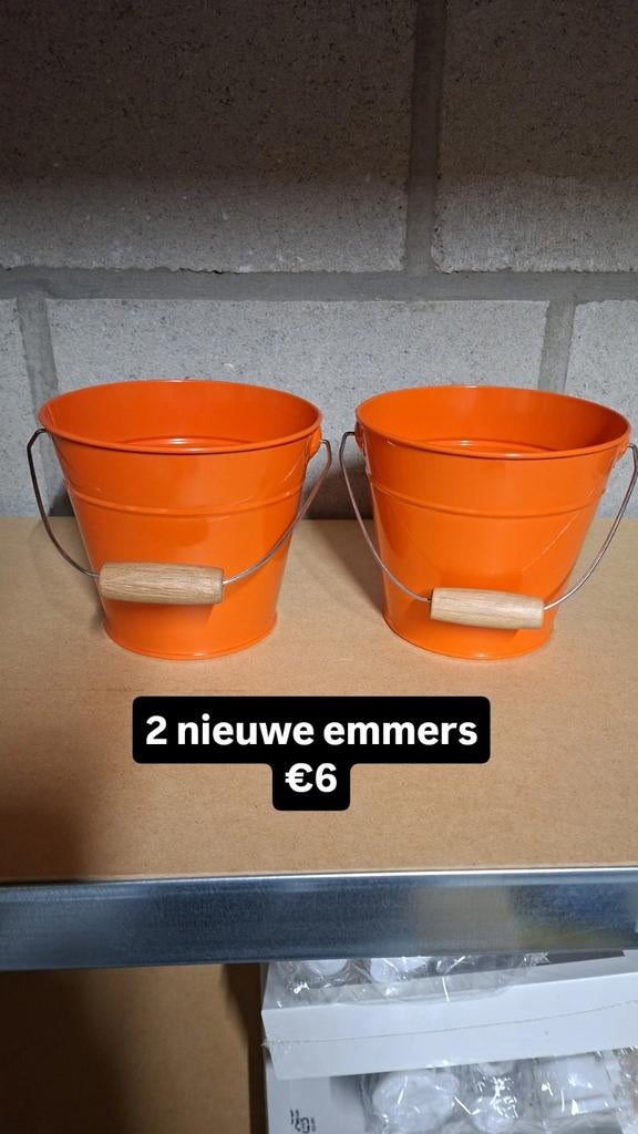 2 oranje emmers, Maison & Meubles, Seaux, Enlèvement